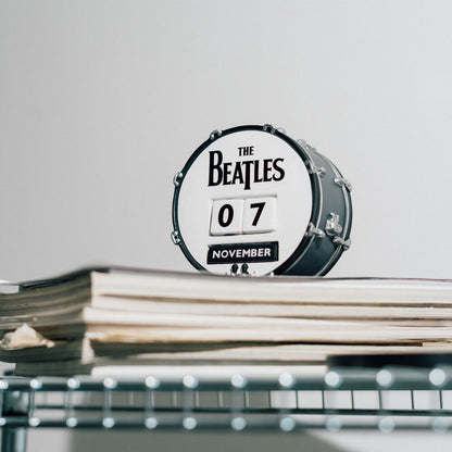 Calendario perpetuo 3D de The Beatles con diseño de batería - 8