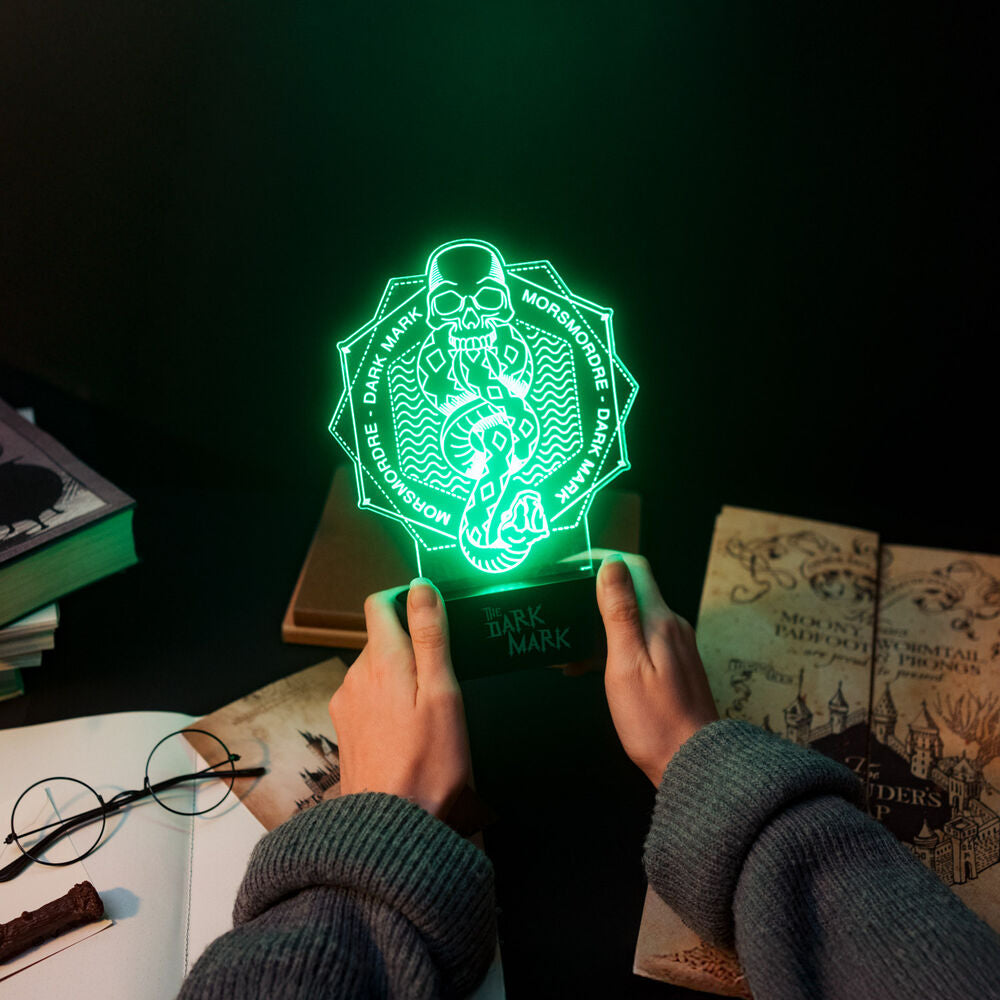 Lámpara LED Harry Potter con calavera iluminada en verde - 7
