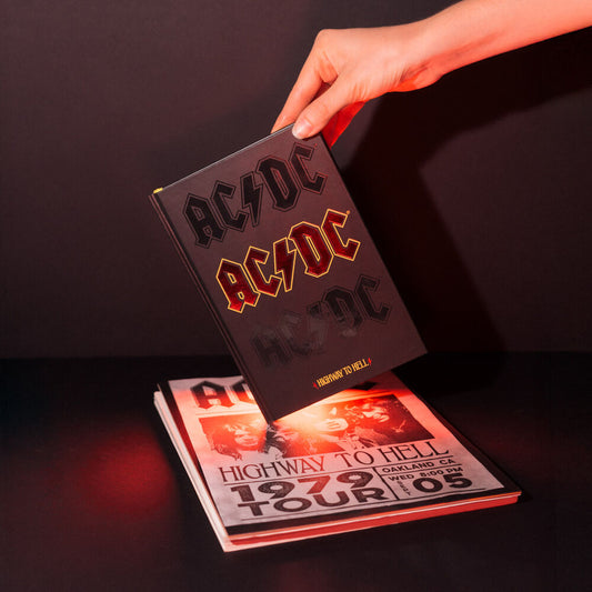 Cuaderno A5 AC/DC negro con logotipo rojo y amarillo - 3