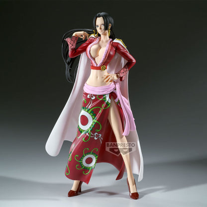 Figura Banpresto Grandista de Boa Hancock con vestido rojo y capa clara - 2