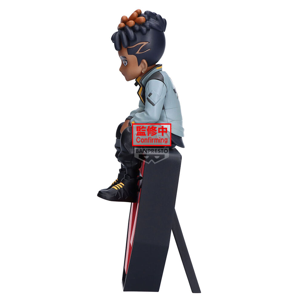 Figura de Phoenix de Valorant sentado sobre una base negra y roja - 3