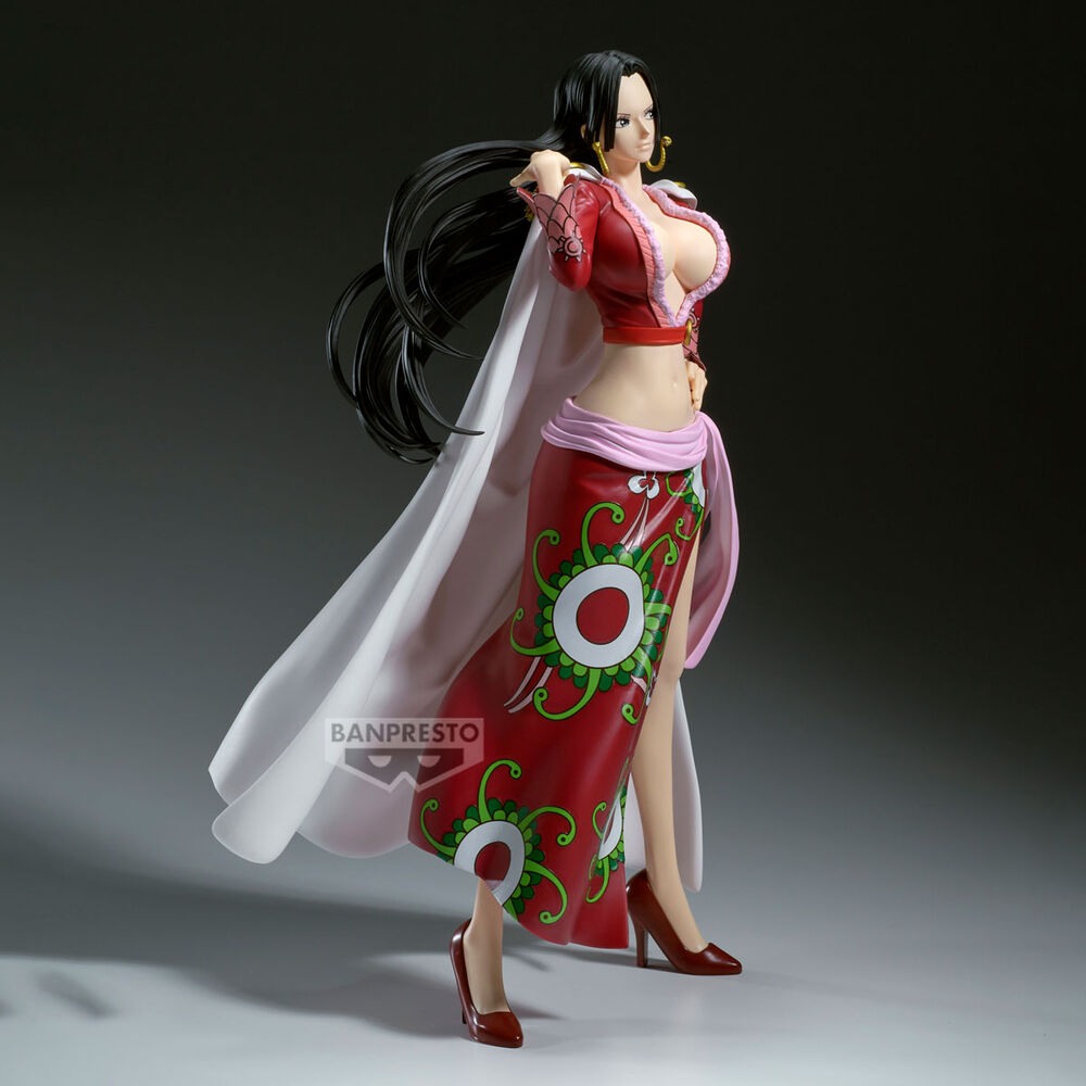 Figura Banpresto Grandista de Boa Hancock con vestido rojo y capa clara - 4