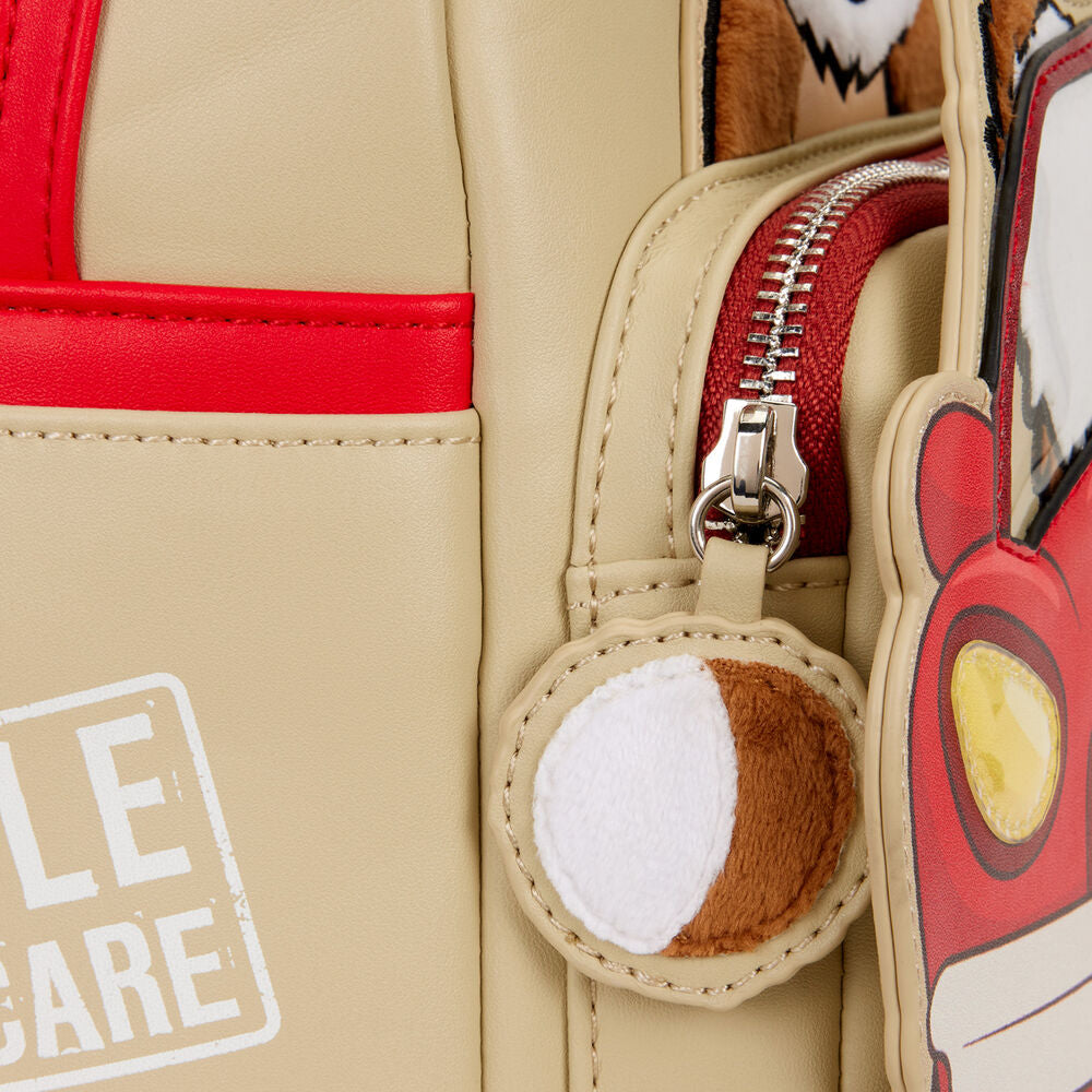 Mochila Loungefly de Gizmo de Gremlins con coche rojo - 4