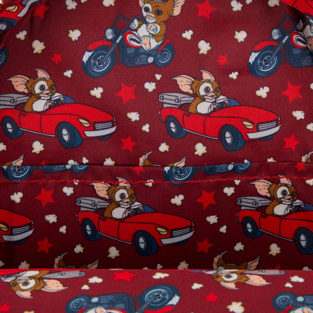 Mochila Loungefly de Gizmo de Gremlins con coche rojo - 5