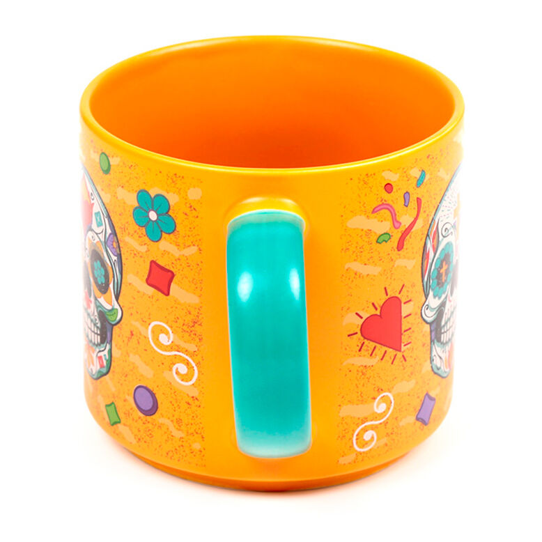 Taza Puckator Day of the Dead naranja con calavera decorativa y asa turquesa - 4
