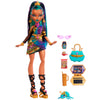Muñeca Nefera De Nile de Monster High con accesorios y escarabajo Lavish