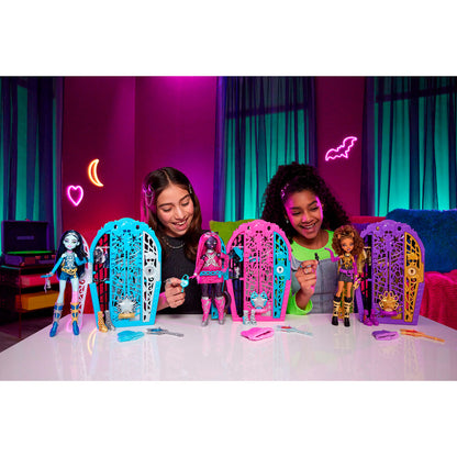 Muñeca Frankie Monster High con armario turquesa y accesorios - 5