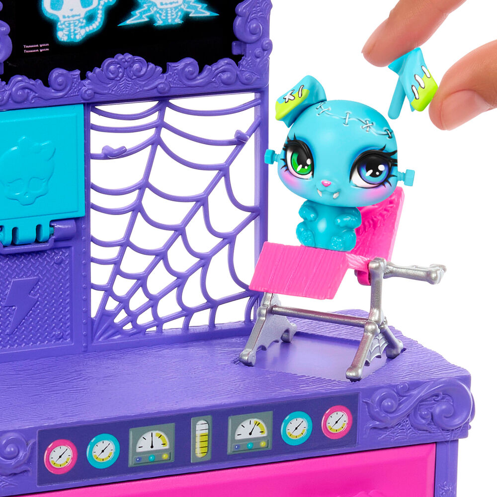 Muñeca Frankie Stein con laboratorio y mascotas Monster High - 5