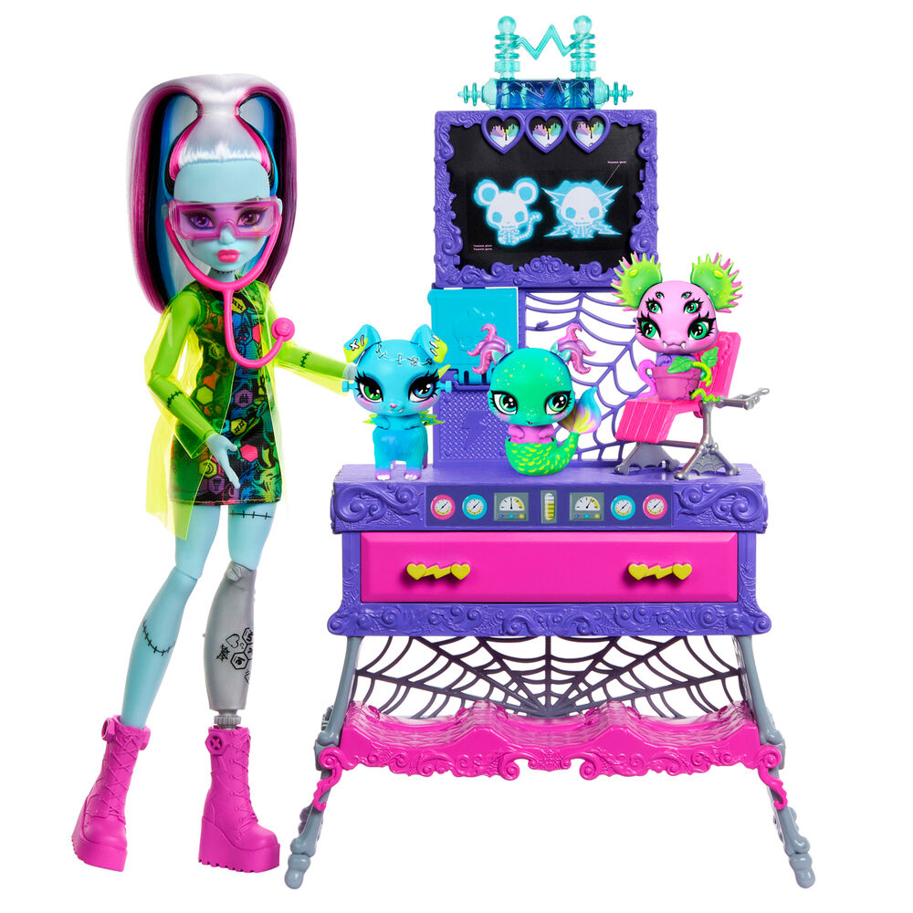 Muñeca Frankie Stein con laboratorio y mascotas Monster High