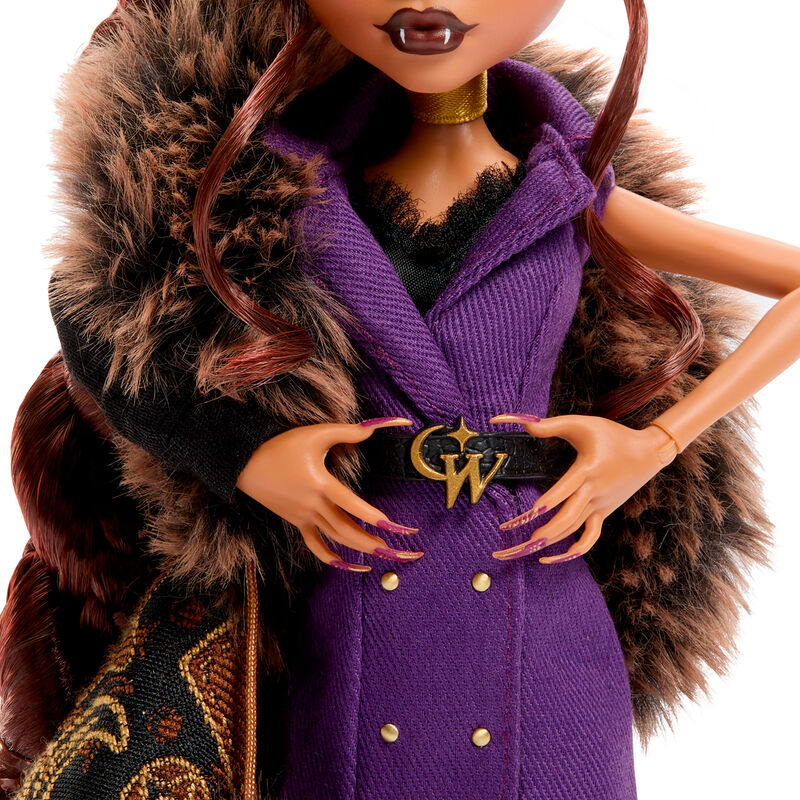 Muñeca Clawdeen Wolf Deluxe Monster High con abrigo, bolso y soporte - 4