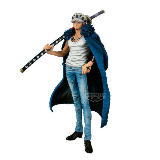 Figura de Trafalgar Law de One Piece con abrigo azul y nodachi
