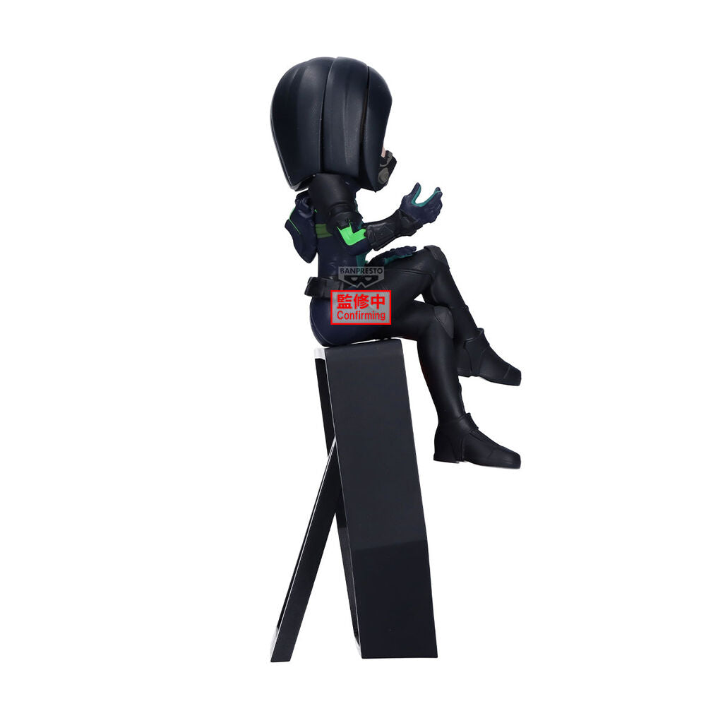 Figura de Viper de Valorant Banpresto sobre base expositora - 2