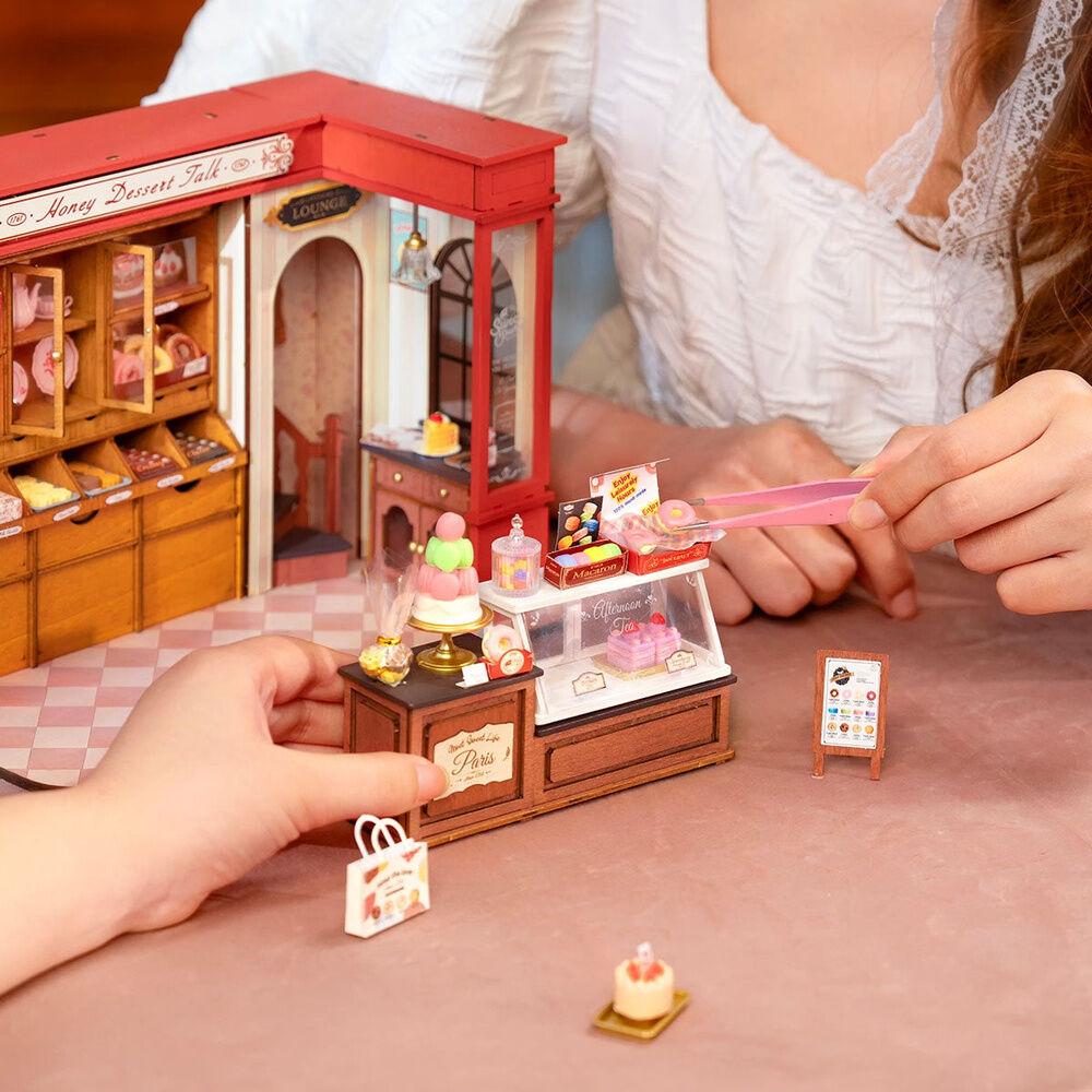 Maqueta en miniatura Honey Dessert Talk de una pastelería parisina con iluminación LED - 8
