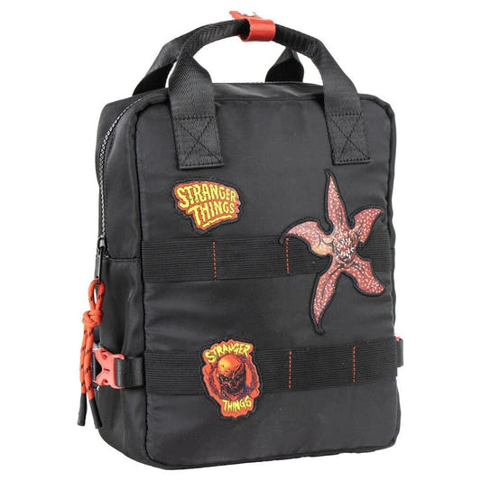 Mochila negra Stranger Things de Cerdá con detalles rojos