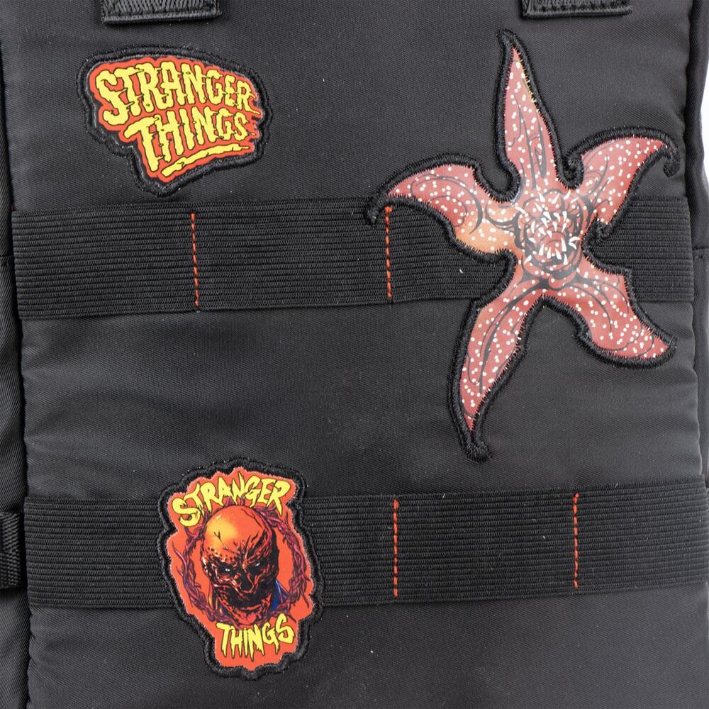 Mochila negra Stranger Things de Cerdá con detalles rojos - 5