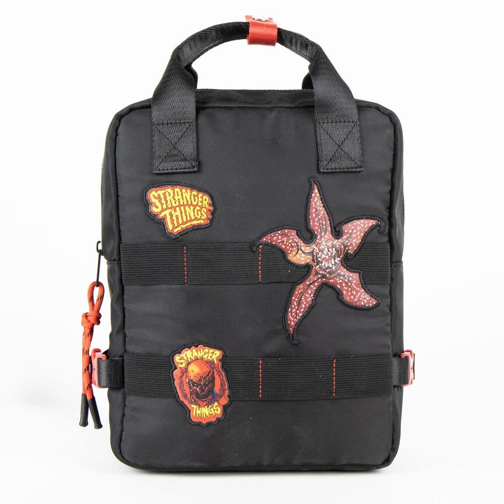 Mochila negra Stranger Things de Cerdá con detalles rojos - 2