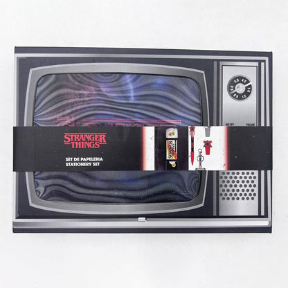 Set de papelería Stranger Things CERDÁ en caja ilustrada - 3