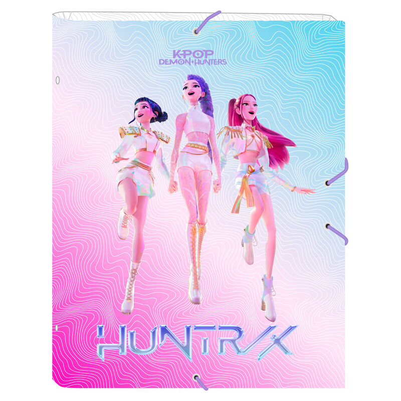 Carpeta clasificadora Kpop Demon Hunters con tres guerreras en la portada