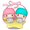 Figura Funko POP! Deluxe de Little Twin Stars sobre base amarilla