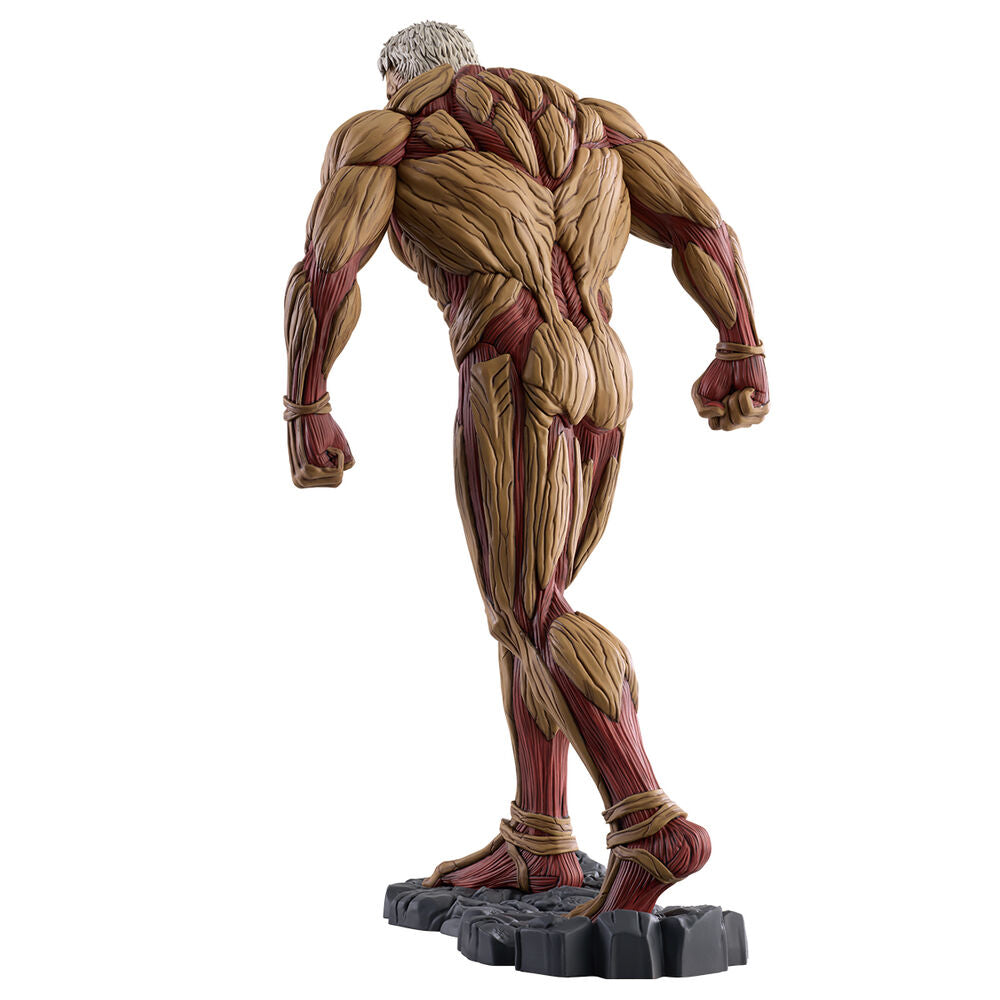 Figura Ichibansho de Armored Titan de Attack on Titan sobre base rocosa - 2
