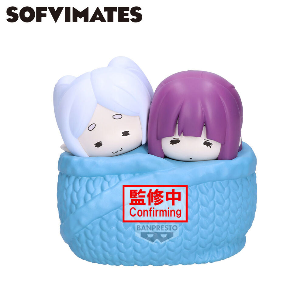 Figura Sofvimates de Frieren y Fern sobre una base azul