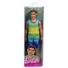 Muñeco Ken Fashionistas Barbie con camiseta degradada y pantalones vaqueros
