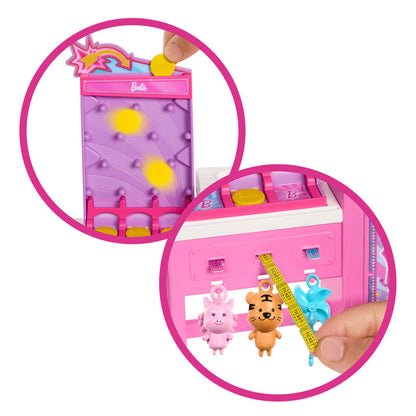 Muñeca Barbie Malibu con puesto de juegos y algodón de azúcar - 5