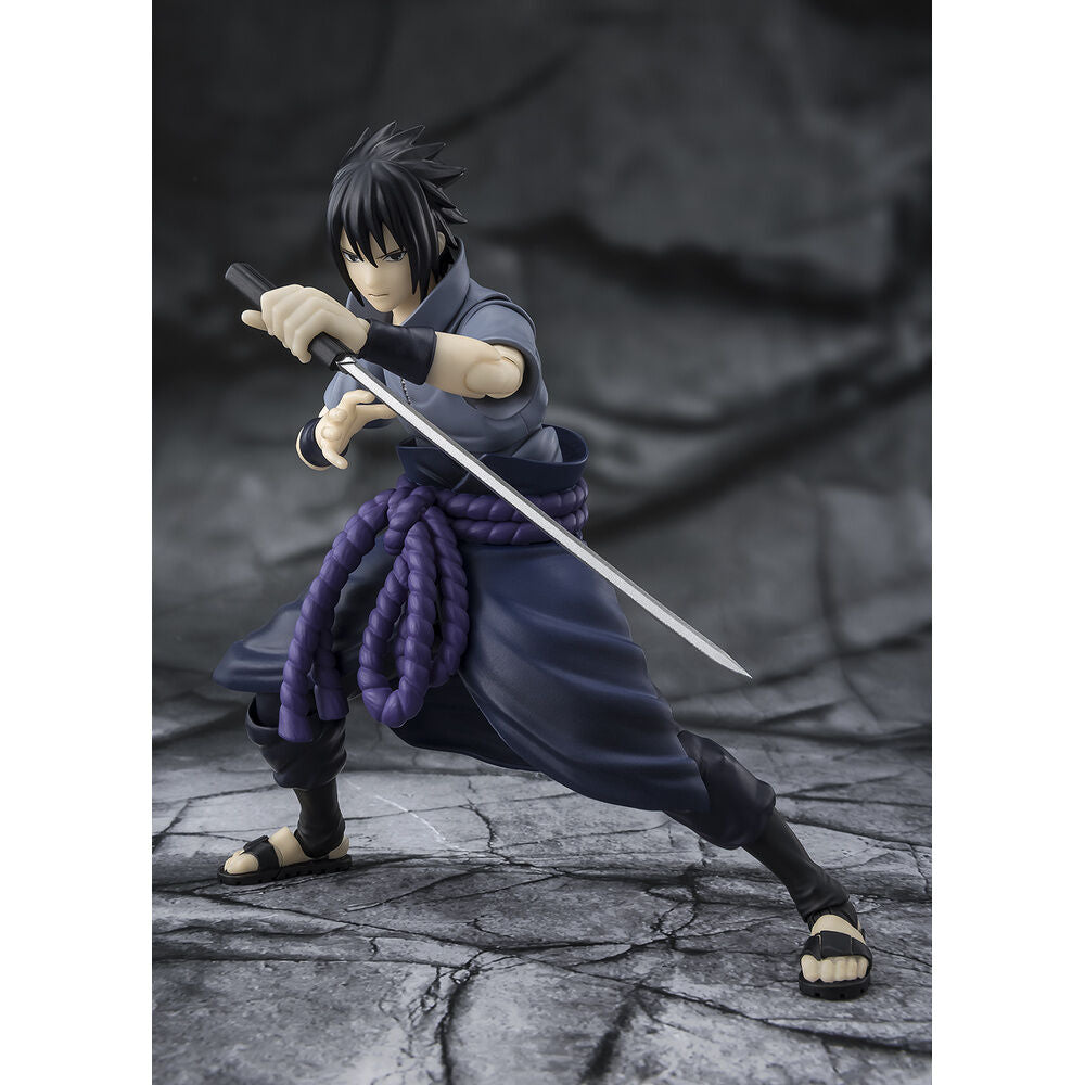 Figura S.H.Figuarts de Sasuke Uchiha con atuendo oscuro y cordón morado - 5