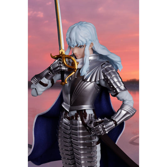 Figura S.H.Figuarts de Griffith de Berserk con armadura, capa y espada - 3