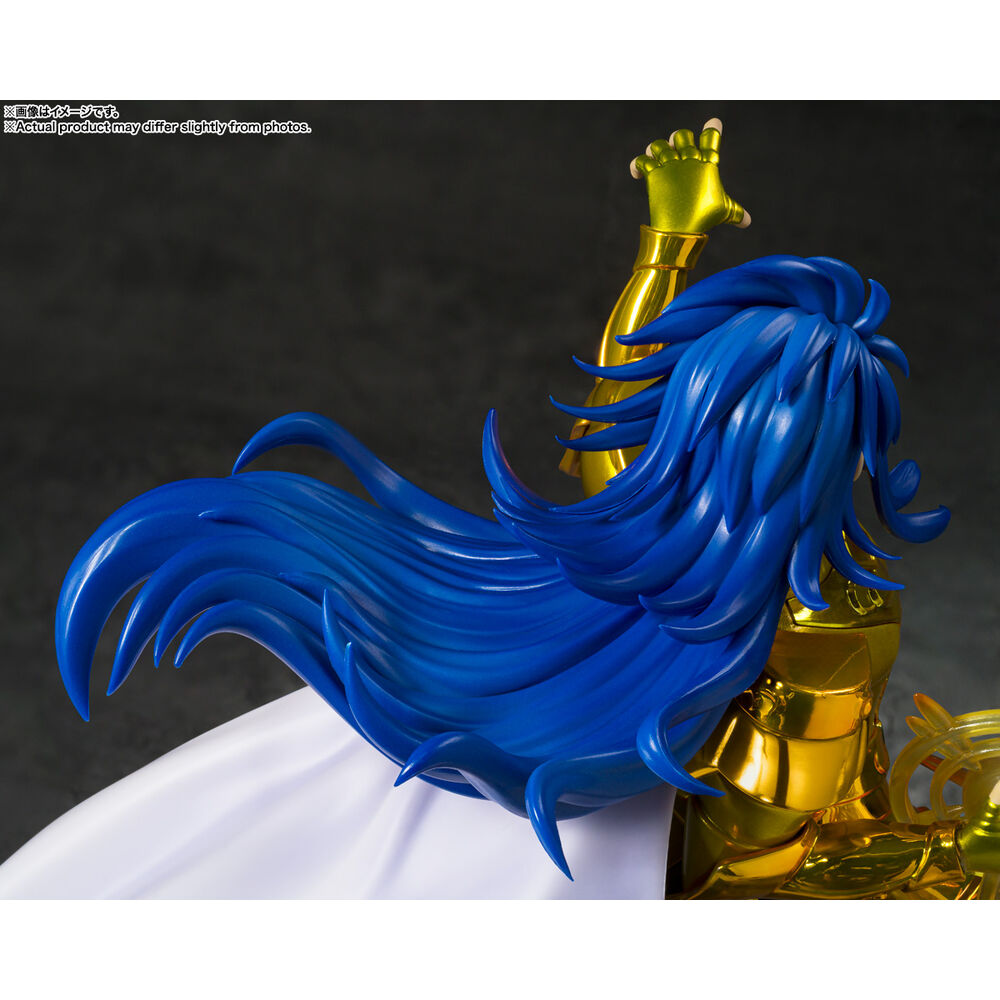 Figura Figuarts Zero de Saga de Géminis con armadura dorada y efectos de llamas - 4