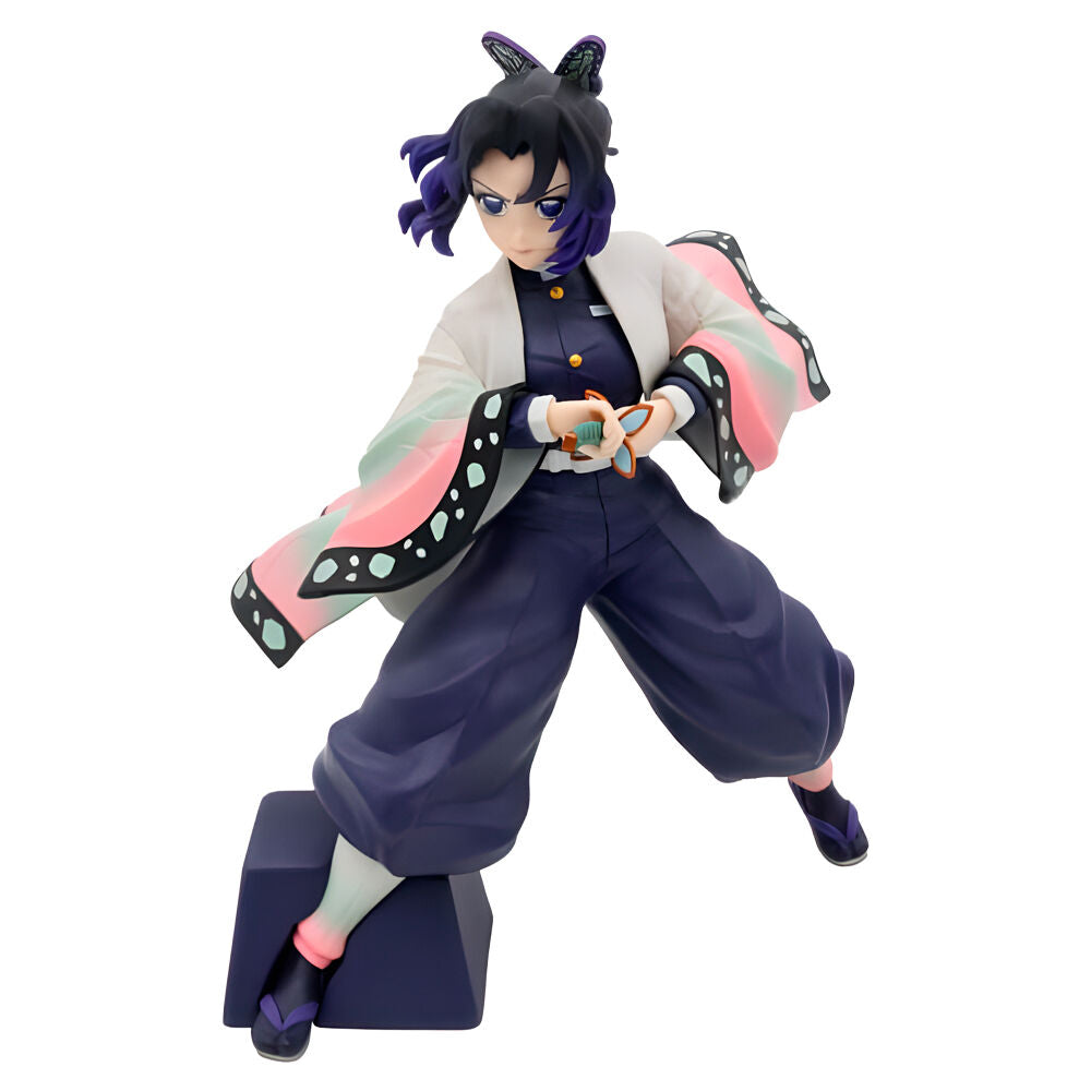 Figura Banpresto de Shinobu Kocho de Demon Slayer con haori de mariposa
