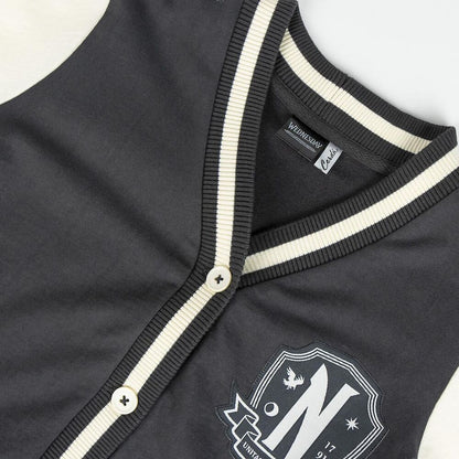 Chaqueta infantil Wednesday gris y crema con escudo frontal - 3
