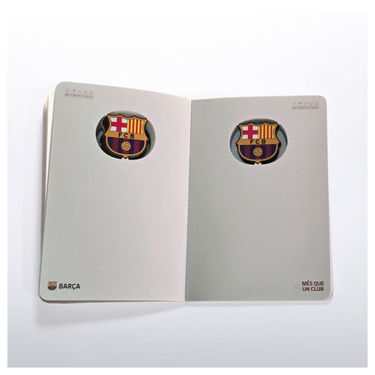 Cuaderno A5 del FC Barcelona con escudo 3D y diseño blaugrana - 3
