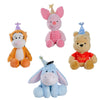Peluches Disney de Winnie the Pooh, Tigger, Piglet e Igor con gorros de celebración