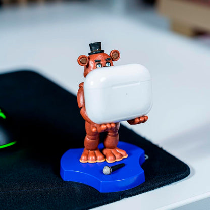 Mini Cable Guy de Freddy de Five Nights at Freddy’s con base morada - 3
