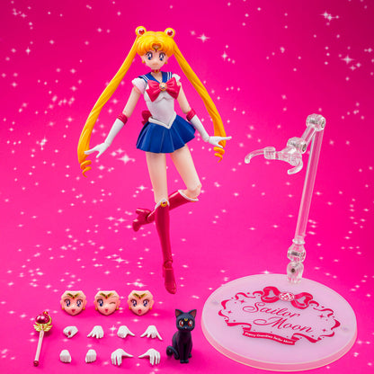 Figura articulada S.H.Figuarts de Sailor Moon con accesorios y base