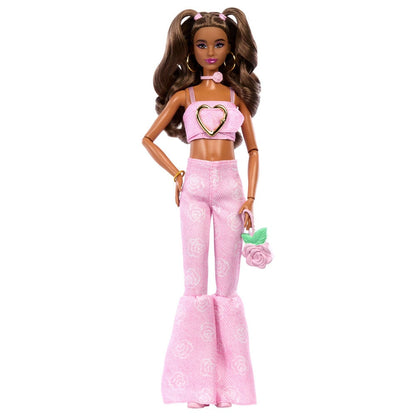 Muñeca Barbie Deluxe Style con conjunto rosa y bolso de rosa - 2