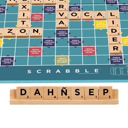 Juego de mesa Scrabble Mattel con fichas y atriles de madera - 3