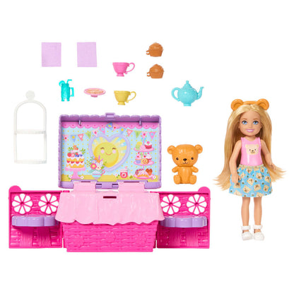 Muñeca Chelsea Barbie con cesta de pícnic transformable y accesorios de fiesta de té - 3
