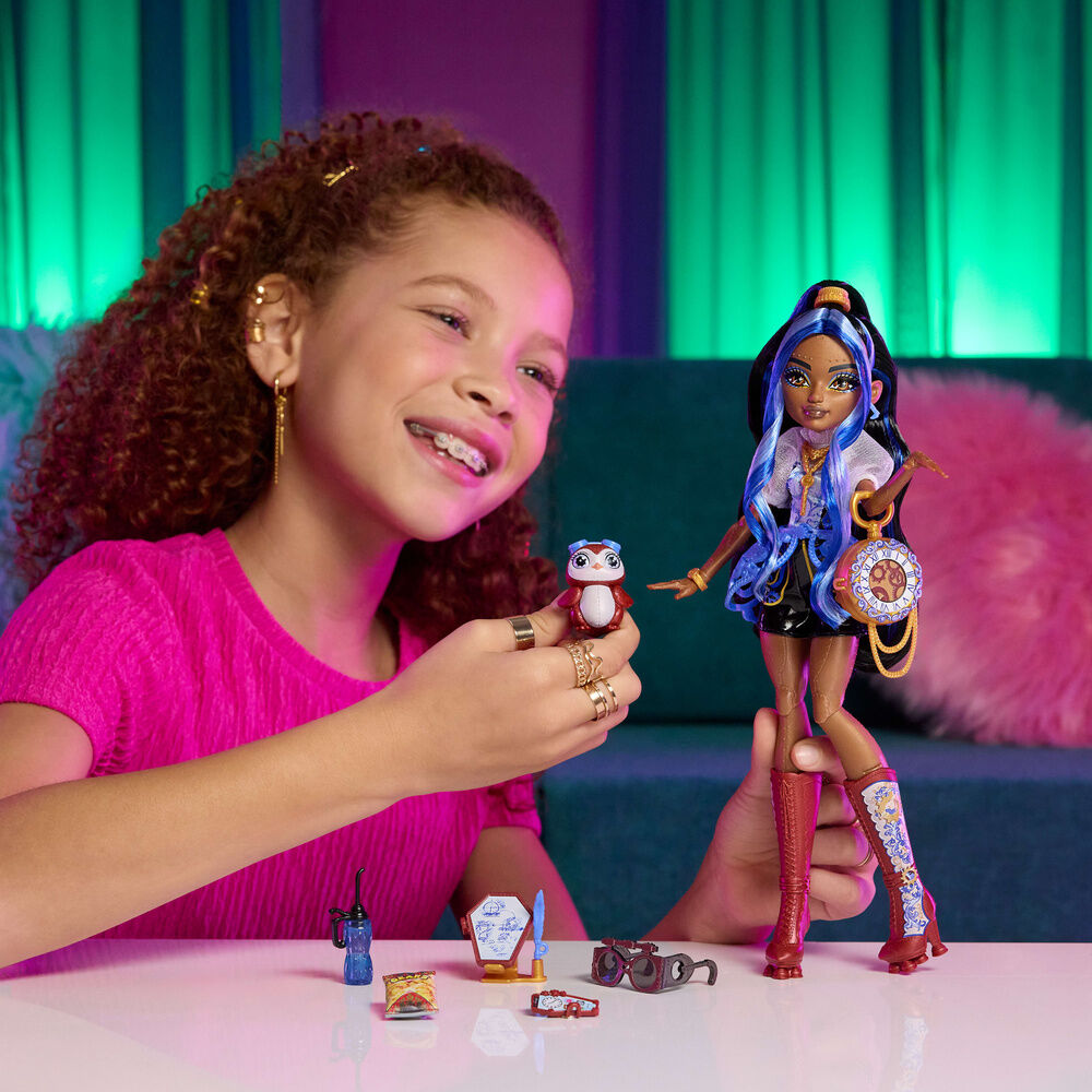 Muñeca Robecca Steam de Monster High con accesorios y Capitán Penny - 3