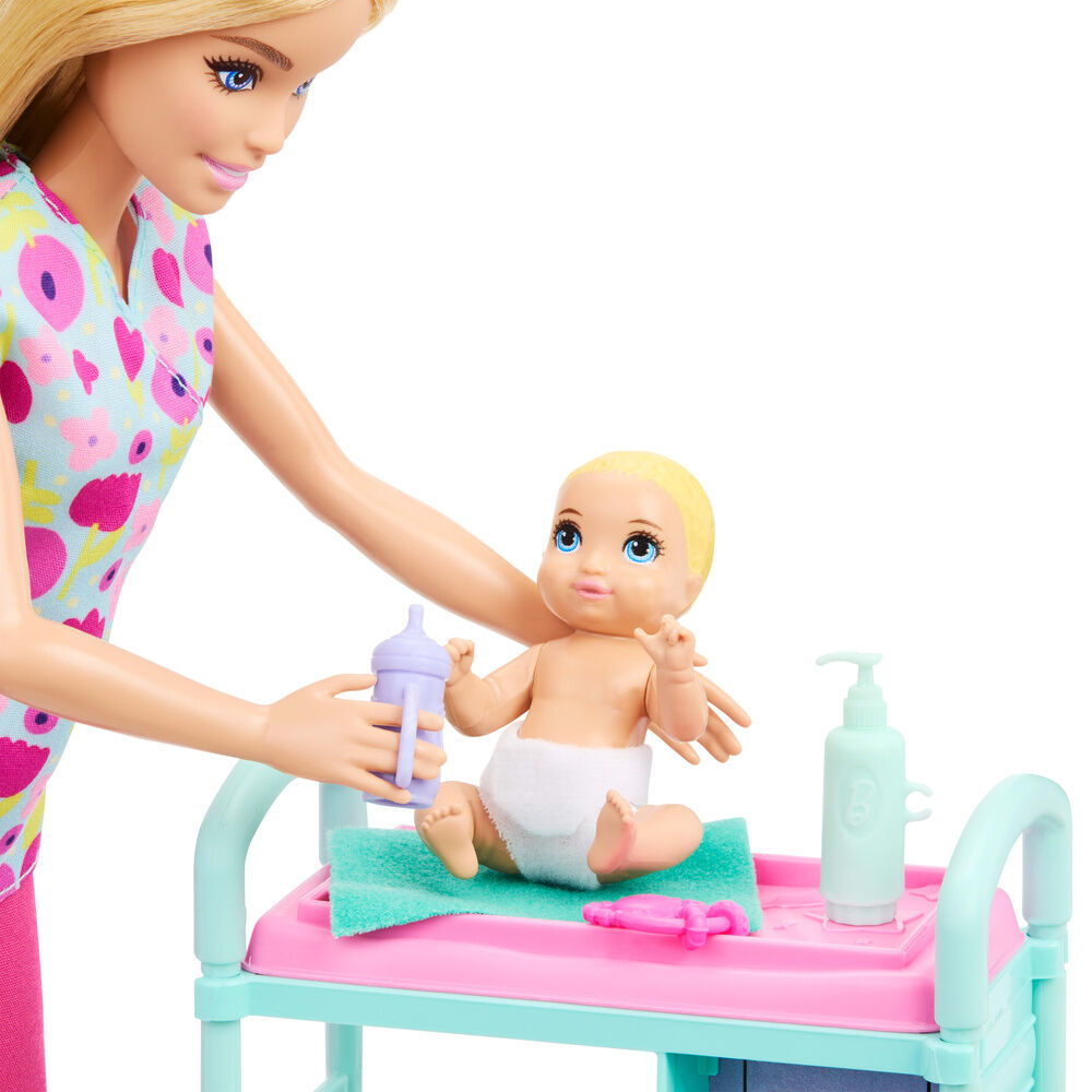 Muñeca Barbie pediatra con dos bebés, mesa de reconocimiento y accesorios - 4