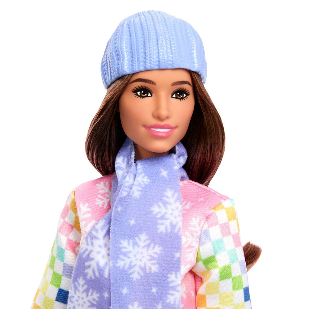 Muñeca Barbie snowboarder con abrigo rosa, gorro y tabla de snowboard - 4