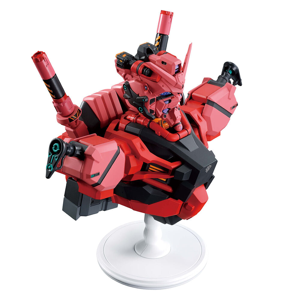 Figura Red Gundam GQuuuuuuX roja y negra sobre base blanca - 4