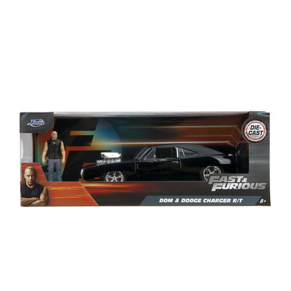 Figura de Dominic Toretto junto a réplica negra del Dodge Charger R/T - 2