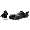 Figura de Batman junto al Batmóvil negro de 1989 a escala 1:32