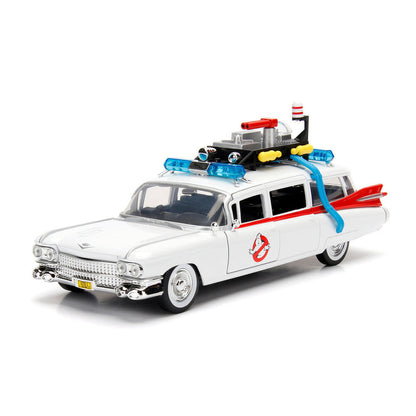 Réplica metálica del coche Ecto-1 de Cazafantasmas a escala 1:24