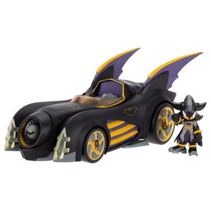 Batmobile negro con detalles amarillos y figura Shadow Batman de Sonic