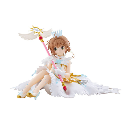 Figura de Sakura Kinomoto con bastón mágico y alas