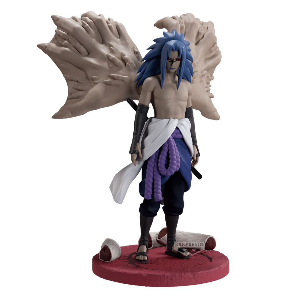 Figura de Sasuke Uchiha de Naruto Shippuden sobre base roja