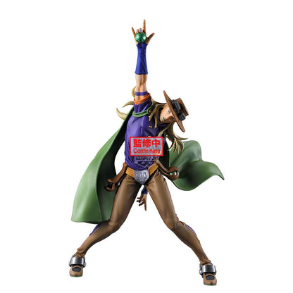Figura Mometria de Gyro Zeppeli con capa verde y esfera en la mano